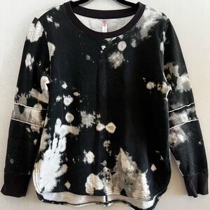 Black and White Tie Dye Sweatshirt